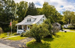 106 Oak Avenue, Matamoras, PA 18336