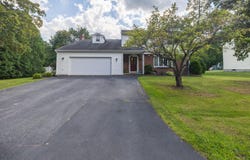 6 Champlain Avenue, Lewiston, ME 04240