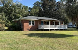 708 Ridge St, Saint George, SC 29477