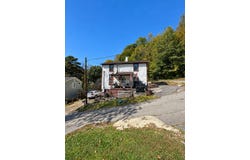 97 Store Hill, Jenkins, KY 41537
