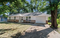 1300 N Inca Drive, Independence, MO 64056