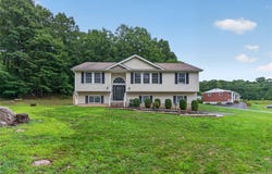 291 Huckleberry Turnpike, Wallkill, NY 12589