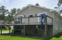 174 S River Drive, Beaufort, NC 28516