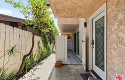 1917 11th St, Santa Monica, CA 90404