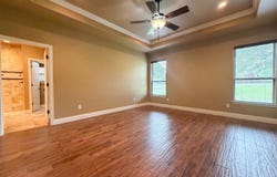 105 E EDEN VLY, Adkins, TX 78101