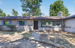 3575 Hanley Road, Central Point, OR 97502