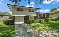 2926 191st Street, Lansing, IL 60438