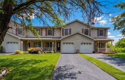 2989 ROBIN Road, YORK, PA 17404