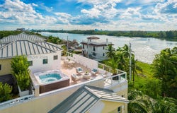 348 Elm St, Hollywood, FL 33019