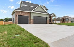 122 E Kelce Lane, Republic, MO 65738