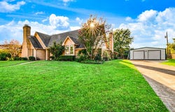 420 SE 39 Street, Paris, TX 75460