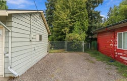 142 NE 10th Ave, Canby, OR 97013