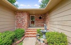 405 Sherman Dr, Newton, KS 67114