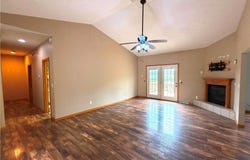 157 Sawmill Road, St Robert, MO 65584