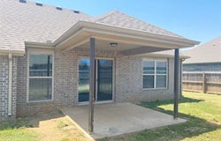 211 Genoa, Centerton, AR 72719