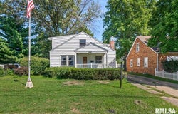2619 E Keys Avenue, Grandview, IL 62702