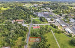 103 SW 2nd St, Chiefland, FL 32626