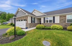 789 Oliver St, Harmony, PA 16037
