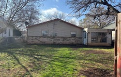 912 Locust, Alva, OK 73717