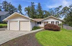 488 Cascade Dr, Springfield, OR 97478