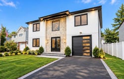 93 Stone, Levittown, NY 11756