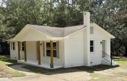 158 Belcher Ave, Ozark, AL 36360
