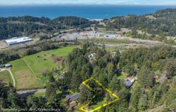 28397 MATEER Rd, GoldBeach, OR 97444
