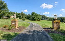 2761 BALTIMORE Pike, HANOVER, PA 17331
