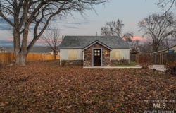 317 E Ithaca Street, Caldwell, ID 83605