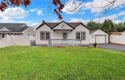 12 Carlls Path, North Babylon, NY 11703
