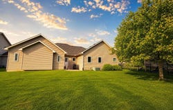1920 FORESTGLEN Drive, Peoria, IL 61615
