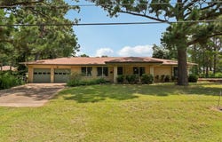 162 Indian Oak Dr, Bastrop, TX 78602