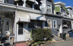 933 W CENTRE Street, MAHANOY CITY, PA 17948