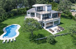 10 Bay View Drive, Hampton Bays, NY 11946
