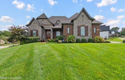 18101 Bellavista Pl, Louisville, KY 40245