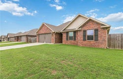 1742 Charismatic Drive, Prairie Grove, AR 72753