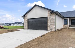 1704 Ambleside Drive, Springfield, IL 62711
