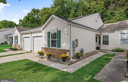 42 PEPPERGRASS Drive N, MT LAUREL, NJ 08054