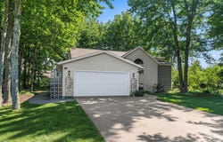 6806 Wiley Road, Douglas, MI 49406