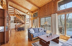 985 Cliff Road, Eagan, MN 55123