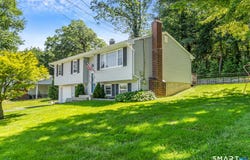 40 Bayberry Drive, Wallingford, CT 06492