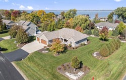 4440 RAVINE Way, OSHKOSH, WI 54904