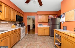 27 CROFTON Commons, CHERRY HILL, NJ 08034