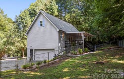 209 Mint Way, Flat Rock, NC 28731