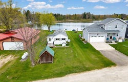 3367 Flint Drive, Sheridan, MI 48884