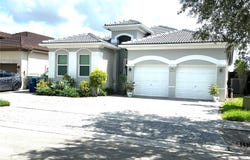 18247 NW 88th Pl, Hialeah, FL 33018