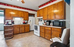 614 Main Street, Lowden, IA 52255