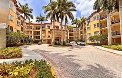 16101 Emerald Estates Dr, Weston, FL 33331