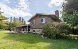 2129 Blackthorn Drive, Burton, MI 48509