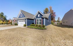 129 Picasso Trail, Mount Holly, NC 28120